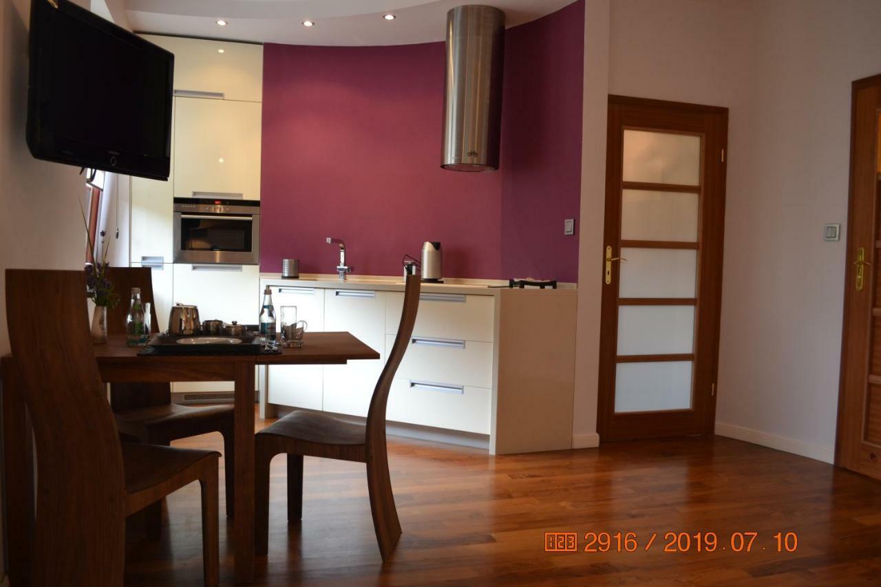 Apartament Parkowa Polana Z Ogrodem Leilighet Polanica-Zdrój Eksteriør bilde
